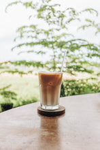 Load image into Gallery viewer, Solid White Paper Drinking Straws 7 ¾ inches (2,500 straws)
